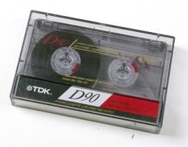 Аудиокассета TDK D90.