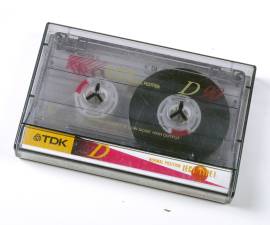Аудиокассета TDK D90.